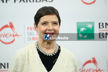 2023-10-20 - Isabella Rossellini attends the photocall during the 18th Rome Film Festival at Auditorium Parco Della Musica on October 20, 2023 in Rome, Italy. - PHOTOCALL OF ISABELLA ROSSELLINI 18TH ROME FILM FESTIVAL  - NEWS - VIP