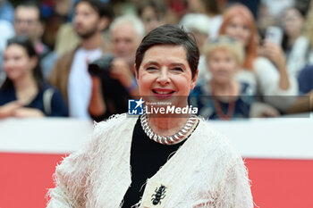 2023-10-20 - Isabella Rossellini attends the red carpet during the 18th Rome Film Festival at Auditorium Parco Della Musica on October 20, 2023 in Rome, Italy. - RED CARPET ISABELLA ROSSELLINI AND RENZO ARBORE 18TH ROME FILM FESTIVAL  - NEWS - VIP
