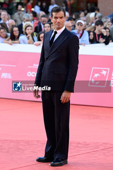 2023-10-22 - Marco Bonini attends the red carpet of the movie “Unfitting” during the 18th Rome Film Festival at Auditorium Parco Della Musica on October 22, 2023 in Rome, Italy. - RED CARPET OF THE MOVIE “UNFITTING” 18TH ROME FILM FESTIVAL - NEWS - VIP