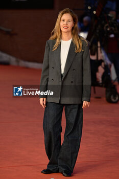 2023-10-22 - Justine Triet attends a red carpet for the movie 