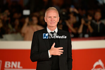 2023-10-23 - Sting attends a red carpet for the movie “Posso Entrare? An Ode To Naples” during the 18th Rome Film Festival at Auditorium Parco Della Musica on October 23, 2023 in Rome, Italy. - RED CARPET OF THE MOVIE “POSSO ENTRARE? AN ODE TO NAPLES” 18TH ROME FILM FESTIVAL - NEWS - VIP