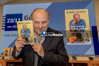 Presentation of the new book by Gerry Scotti - NEWS - VIP