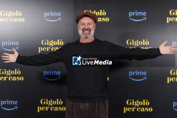 2023-12-12 - Pietro Sermonti during the Photocall “ Gigolo per Caso”, on 12 December 2023 at the CINEMA QUATTRO FONTANE, Rome, Italy. - PHOTOCALL “ GIGOLO PER CASO” - NEWS - VIP