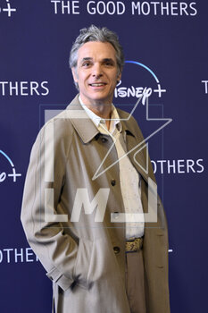 2023-04-04 - Francesco Colella during the Photocall of The Good Mothers at The Space Cinema Moderno, 4th April 2023, Rome, Italy - PHOTOCALL THE GOOD MOTHERS - REPORTAGE - VIP