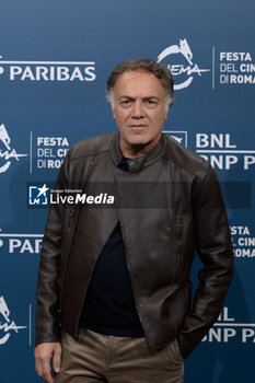 2024-10-16 - Francesco Acquaroli attends the Photocall of the movie “Berlinguer. La grande Ambizione ” during the 19th Rome Film Festival at Auditorium Parco Della Musica on October 16, 2024 in Rome, Italy. - FESTA DEL CINEMA ROMA PHOTOCALL BERLINGUER. LA GRANDE AMBIZIONE - NEWS - ENVIRONMENT