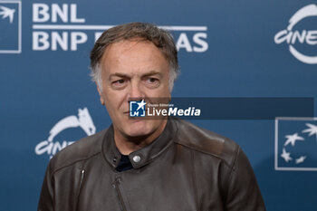 2024-10-16 - Francesco Acquaroli attends the Photocall of the movie “Berlinguer. La grande Ambizione ” during the 19th Rome Film Festival at Auditorium Parco Della Musica on October 16, 2024 in Rome, Italy. - FESTA DEL CINEMA ROMA PHOTOCALL BERLINGUER. LA GRANDE AMBIZIONE - NEWS - ENVIRONMENT