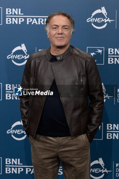 2024-10-16 - Francesco Acquaroli attends the Photocall of the movie “Berlinguer. La grande Ambizione ” during the 19th Rome Film Festival at Auditorium Parco Della Musica on October 16, 2024 in Rome, Italy. - FESTA DEL CINEMA ROMA PHOTOCALL BERLINGUER. LA GRANDE AMBIZIONE - NEWS - ENVIRONMENT