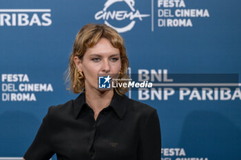 2024-10-16 - Elena Radonicich attends the Photocall of the movie “Berlinguer. La grande Ambizione ” during the 19th Rome Film Festival at Auditorium Parco Della Musica on October 16, 2024 in Rome, Italy. - FESTA DEL CINEMA ROMA PHOTOCALL BERLINGUER. LA GRANDE AMBIZIONE - NEWS - ENVIRONMENT