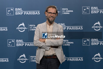 2024-10-16 - Andrea Segre director attends the Photocall of the movie “Berlinguer. La grande Ambizione ” during the 19th Rome Film Festival at Auditorium Parco Della Musica on October 16, 2024 in Rome, Italy. - FESTA DEL CINEMA ROMA PHOTOCALL BERLINGUER. LA GRANDE AMBIZIONE - NEWS - ENVIRONMENT