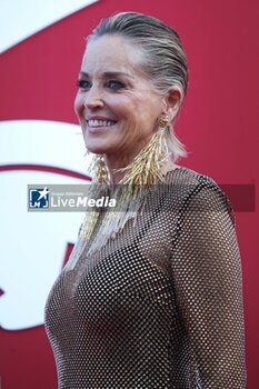 2024-07-19 - Sharon Stone attends the red carpet of the 70th Taormina Film Festival, day 7. - 70TH TAORMINA FILM FESTIVAL _ DAY 7 - NEWS - ART