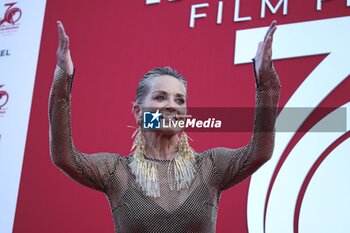 2024-07-19 - Sharon Stone attends the red carpet of the 70th Taormina Film Festival, day 7. - 70TH TAORMINA FILM FESTIVAL _ DAY 7 - NEWS - ART