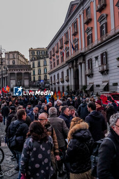 2024-01-16 - A 'criminal design' that 'splits the country' and 'condemns the South to decline and irrelevance'. This is the alarm launched from Naples in the days when the examination of the differentiated autonomy bill is starting in the Senate chamber. About 200 people gathered in Piazza del Plebiscito in Naples to respond to the appeal launched nationwide by the network of committees against the differentiated autonomy wanted by the Italian government - DIFFERENTIATED AUTONOMY PROTEST IN NAPLES - NEWS - CHRONICLE