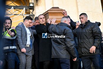 2024-01-24 - Fabio Cannavaro porta la bara di Gigi Riva, Coffin - GIGI RIVA'S FUNERAL - NEWS - CHRONICLE