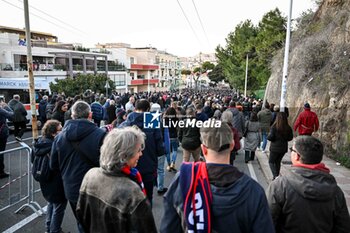 2024-01-24 - Tifosi, Fans, Supporters of Cagliari Calcio Following hearse - GIGI RIVA'S FUNERAL - NEWS - CHRONICLE