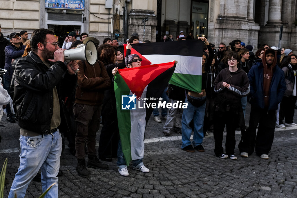 Activists pro palestine in naples - NEWS - CHRONICLE