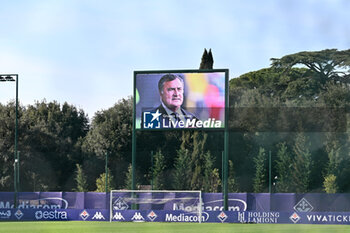 2024-03-20 - A screen with photos of Joe Barone at the chapel of rest of ACF Fiorentina's General Director Joe Barone - CHAPEL OF REST OF ACF FIORENTINA'S GENERAL DIRECTOR JOE BARONE - NEWS - CHRONICLE