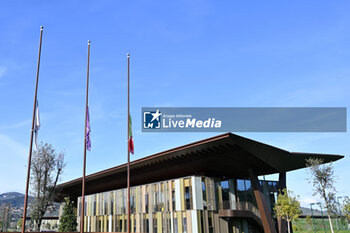2024-03-20 - Flags at half mast for death of ACF Fiorentina's General Director Joe Barone - CHAPEL OF REST OF ACF FIORENTINA'S GENERAL DIRECTOR JOE BARONE - NEWS - CHRONICLE