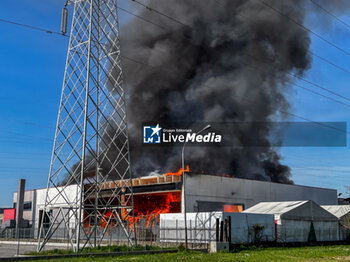 2024-03-22 - UNIKA SERVICE BODYWORK tire dealer fire - UNIKA SERVICE BODYWORK TIRE DEPOT FIRE - NEWS - CHRONICLE