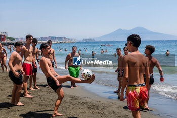 2024-06-08 - The generalised extensions of state concessions to establishments are also illegitimate because they conflict with the Bolkenstein directive. This has been reaffirmed by the Italian Council of State in three rulings. In naples demonstrators protest against both the abusive exercise of the lidos and the contingent entrance to the free beaches adopted by the municipality of naples to manage the influx use a reservation. - FREE SEA, ACTIVISTS PROTEST FOR THE RIGHT TO ACCESS THE SEA - NEWS - CHRONICLE