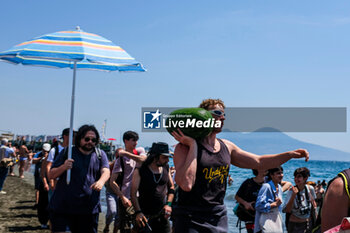 2024-06-08 - The generalised extensions of state concessions to establishments are also illegitimate because they conflict with the Bolkenstein directive. This has been reaffirmed by the Italian Council of State in three rulings. In naples demonstrators protest against both the abusive exercise of the lidos and the contingent entrance to the free beaches adopted by the municipality of naples to manage the influx use a reservation. - FREE SEA, ACTIVISTS PROTEST FOR THE RIGHT TO ACCESS THE SEA - NEWS - CHRONICLE