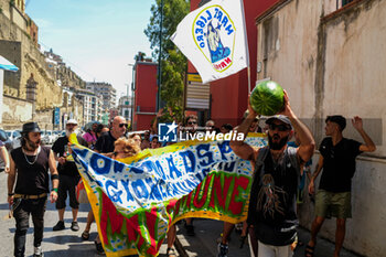 2024-06-08 - The generalised extensions of state concessions to establishments are also illegitimate because they conflict with the Bolkenstein directive. This has been reaffirmed by the Italian Council of State in three rulings. In naples demonstrators protest against both the abusive exercise of the lidos and the contingent entrance to the free beaches adopted by the municipality of naples to manage the influx use a reservation. - FREE SEA, ACTIVISTS PROTEST FOR THE RIGHT TO ACCESS THE SEA - NEWS - CHRONICLE