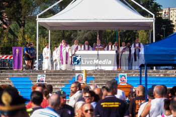 2024-07-29 - The funerals of the three victims of the collapse of the Vela Celeste in Scampia, Naples, 29 July 2024. - NAPLES, FUNERAL OF THE THREE SCAMPIA VICTIMS - NEWS - CHRONICLE