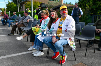 2024-10-11 - The faithful in prayer at the Tezze sul Brenta Stadium (Vi) - SAMMY BASSO'S FUNERAL - NEWS - CHRONICLE