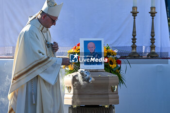 2024-10-11 - The Bishop of Vicenza Monsignor Giuliano Brugnotto Moments from Sammy Basso's funeral celebration - SAMMY BASSO'S FUNERAL - NEWS - CHRONICLE