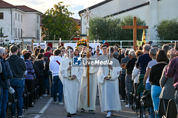 2024-10-11 - General view of Sammy Basso's funeral Sammy Basso's coffin leaves the celebration - SAMMY BASSO'S FUNERAL - NEWS - CHRONICLE