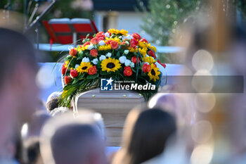 2024-10-11 - General view of Sammy Basso's funeral Sammy Basso's coffin leaves the celebration - SAMMY BASSO'S FUNERAL - NEWS - CHRONICLE