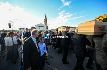 2024-10-11 - Sammy Basso's coffin leaves the celebration - SAMMY BASSO'S FUNERAL - NEWS - CHRONICLE