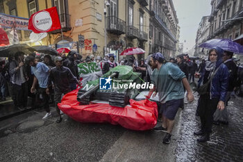 2024-10-19 - Clashes between anti-G7 protesters and police forces in occasione of the G7 Ministers' Meeting on Defence in Naples, Italy, 19 October 2024. - ITALY: NAPOLI, ANTI-G7 PROTESTERS - NEWS - CHRONICLE