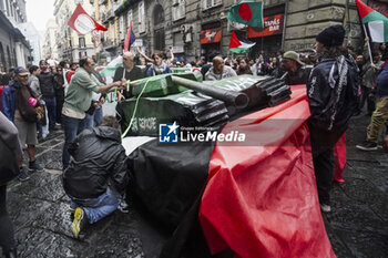 2024-10-19 - Clashes between anti-G7 protesters and police forces in occasione of the G7 Ministers' Meeting on Defence in Naples, Italy, 19 October 2024. - ITALY: NAPOLI, ANTI-G7 PROTESTERS - NEWS - CHRONICLE