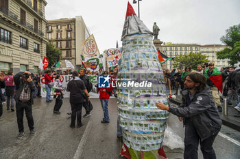 2024-10-19 - Clashes between anti-G7 protesters and police forces in occasione of the G7 Ministers' Meeting on Defence in Naples, Italy, 19 October 2024. - ITALY: NAPOLI, ANTI-G7 PROTESTERS - NEWS - CHRONICLE