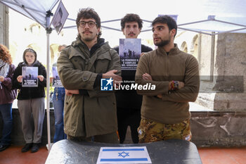 2024-11-21 - The flash-mob with the mock Israeli checkpoint set up by the students of the Political Ecology and Collettivi Autorganizzati Universitari collectives at the entrance to Porta di Massa, one of the seats of the Federico II University of Naples, 21 November 2024 - ITALY: NAPOLI, PRO-PALESTINE DEMONSTRATION  - NEWS - CHRONICLE