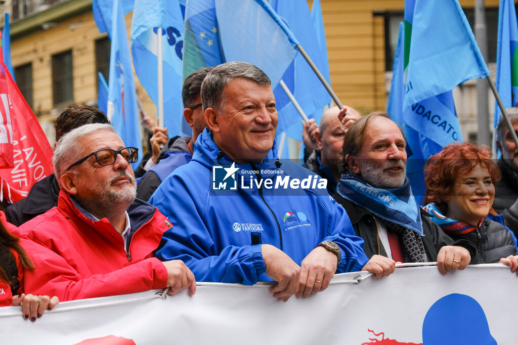 Napoli, General strike - NEWS - CHRONICLE