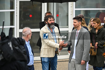 2024-05-15 - Quentin Dupieux and Raphael Quenard attend the photocall at the 76th annual Cannes film festival at Palais des Festivals on May 15, 2024 in Cannes, France. - LE DEUXIèME ACTE (THE SECOND ACT) PHOTOCALL - THE 77TH ANNUAL CANNES FILM FESTIVAL - NEWS - CULTURE