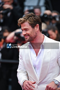 2024-05-15 - Chris Hemsworth attends 