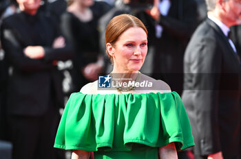 2024-05-19 - Julianne Moore attends the 