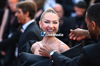 2024-05-19 - Candice Swanepoel attends the 