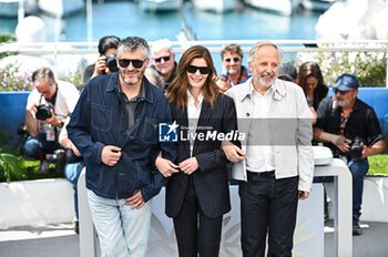 2024-05-22 - Christophe Honore, Chiara Mastroianni and Fabrice Luchini attend the 
