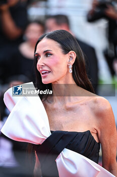 2024-05-25 - Demi Moore attends the Red Carpet of the closing ceremony at the 77th annual Cannes Film Festival at Palais des Festivals on May 25, 2024 in Cannes, France. - CLOSING CEREMONY - THE 77TH ANNUAL CANNES FILM FESTIVAL - NEWS - CULTURE