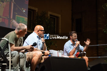 2024-06-27 - Matteo B. Bianchi, Gianmario Pilo, Alessandro Cattelan - ALESSANDRO CATTELAN - PASSAGGI FESTIVAL 2024 - NEWS - CULTURE