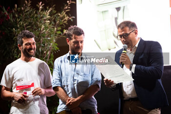 2024-06-27 - Davide Cattarossi, Alessandro Cattelan - ALESSANDRO CATTELAN - PASSAGGI FESTIVAL 2024 - NEWS - CULTURE