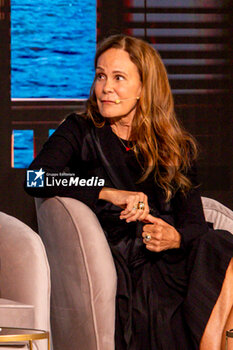 2024-05-20 - Julie Gilhart Fashion Consultant - FINANCIAL TIMES BUSINESS OF LUXURY SUMMIT 2024  - NEWS - ECONOMY