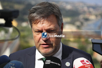 2024-07-16 - Robert Habeck (Federal Minister for Economic Affairs and Climate Action) interviewed before the beginning of the G7 on trade - MINISTERIAL MEETING ON TRADE  VILLA SAN GIOVANNI AND REGGIO CALABRIA, 16-17 JULY 2024  - NEWS - ECONOMY