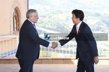 2024-07-16 - Arrival of delegations at the G7 on Trade. Antonio Tajani (Italian Minister of Foreign Affairs) welcomes Ken Saito (Japan Minister of Economy, Trade and Industry) - MINISTERIAL MEETING ON TRADE  VILLA SAN GIOVANNI AND REGGIO CALABRIA, 16-17 JULY 2024  - NEWS - ECONOMY