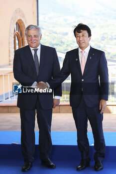 2024-07-16 - Arrival of delegations at the G7 on Trade. Antonio Tajani (Italian Minister of Foreign Affairs) welcomes Ken Saito (Japan Minister of Economy, Trade and Industry) - MINISTERIAL MEETING ON TRADE  VILLA SAN GIOVANNI AND REGGIO CALABRIA, 16-17 JULY 2024  - NEWS - ECONOMY