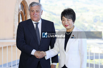 2024-07-16 - Arrival of delegations at the G7 on Trade. Antonio Tajani (Italian Minister of Foreign Affairs) welcomes Yoko Kamikawa (Japan Minister of Foreign Affairs) - MINISTERIAL MEETING ON TRADE  VILLA SAN GIOVANNI AND REGGIO CALABRIA, 16-17 JULY 2024  - NEWS - ECONOMY