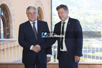 2024-07-16 - Arrival of delegations at the G7 on Trade. Antonio Tajani (Italian Minister of Foreign Affairs) welcomes Robert Habeck (Federal Minister for Economic Affairs and Climate Action) - MINISTERIAL MEETING ON TRADE  VILLA SAN GIOVANNI AND REGGIO CALABRIA, 16-17 JULY 2024  - NEWS - ECONOMY